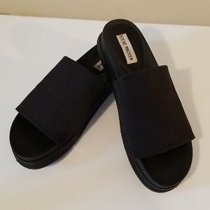 Vintage Steve Madden slides